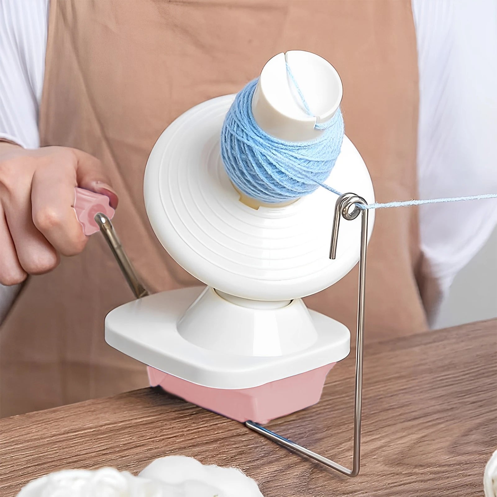 Hand or Electric Wool Winder